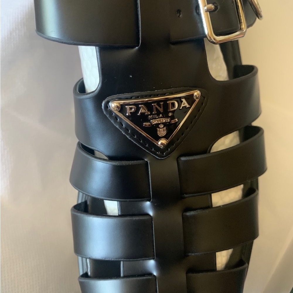 ROMAN BLACK SANDAL - Picture 3 of 3